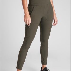 NWT Athleta headlands hybrid cargo pant sz 16